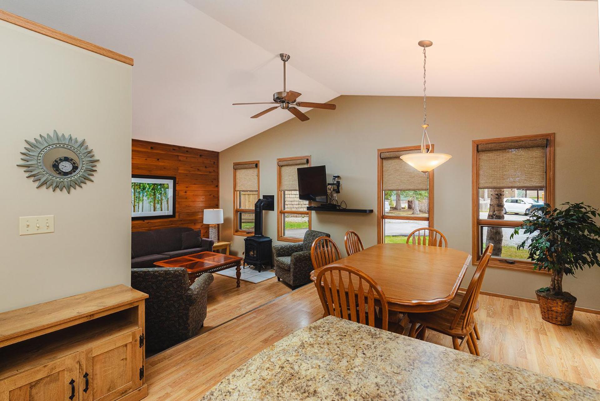 ג'ספר Overlander Mountain Lodge מראה חיצוני תמונה